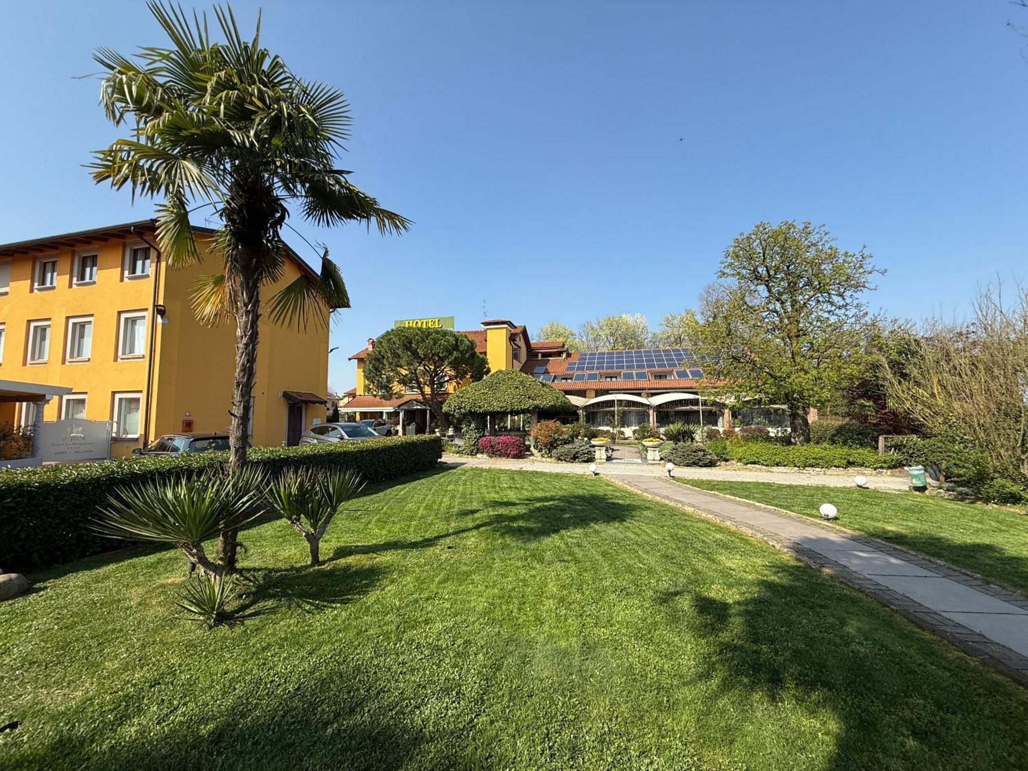 La Bergamina Hotel & Restaurant Arcore Exterior photo